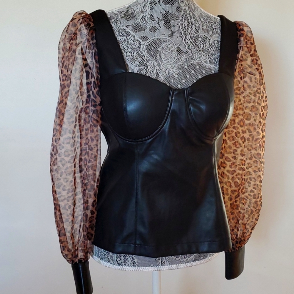 New!Mark New York women top.